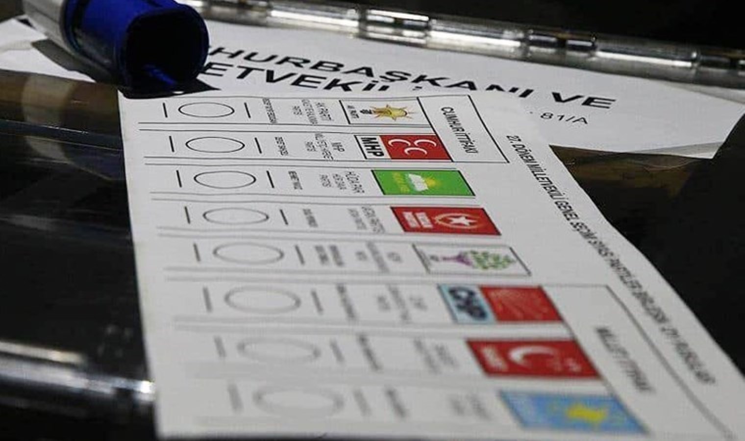 Anket sonucunu canlı yayında açıkladı: CHP birinci, fark açık!
