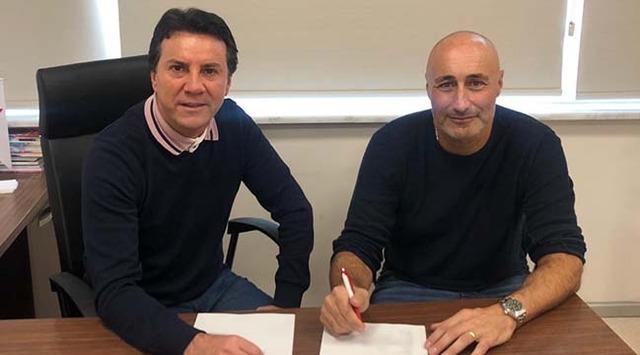 Fenerbahçe gelişmeleri: Fenerbahçe yeni hocasını derbi öncesi açıkladı! Sarı-Lacivertliler’de yeni başantrenör belli oldu