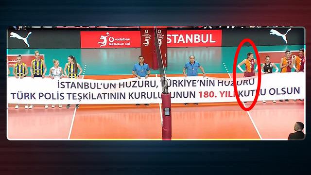 Galatasaray kaptanı İlkin Aydın, Fenerbahçe maçında polis pankartını tutmamıştı! Sessizliğini bozdu: “İnanın kastım size değil”