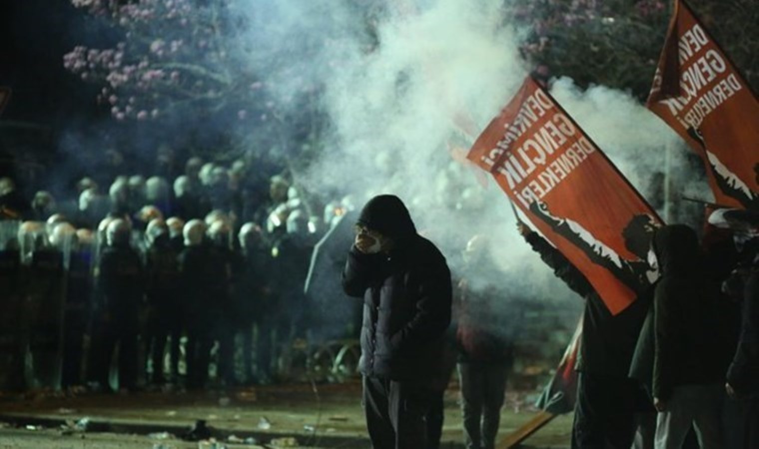 İBB operasyonlarına karşı protestolarda tutuklanan üç öğrenci tahliye edildi