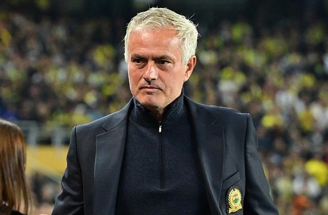 İtalyan devinin o oyuncu için istediği rakam belli oldu! Fenerbahçe bu transfer için masaya oturdu…