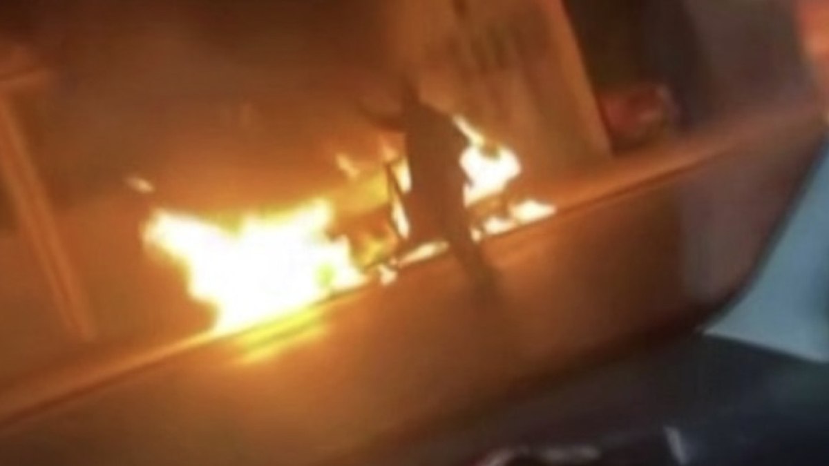 Sakarya’da daha taksitini bitirmediği otomobilini İsrail’e tepki olsun diye yaktı