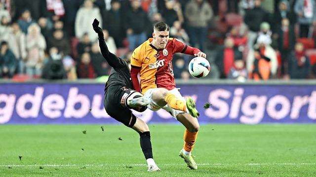 Sallai’den Galatasaray’a kötü haber!