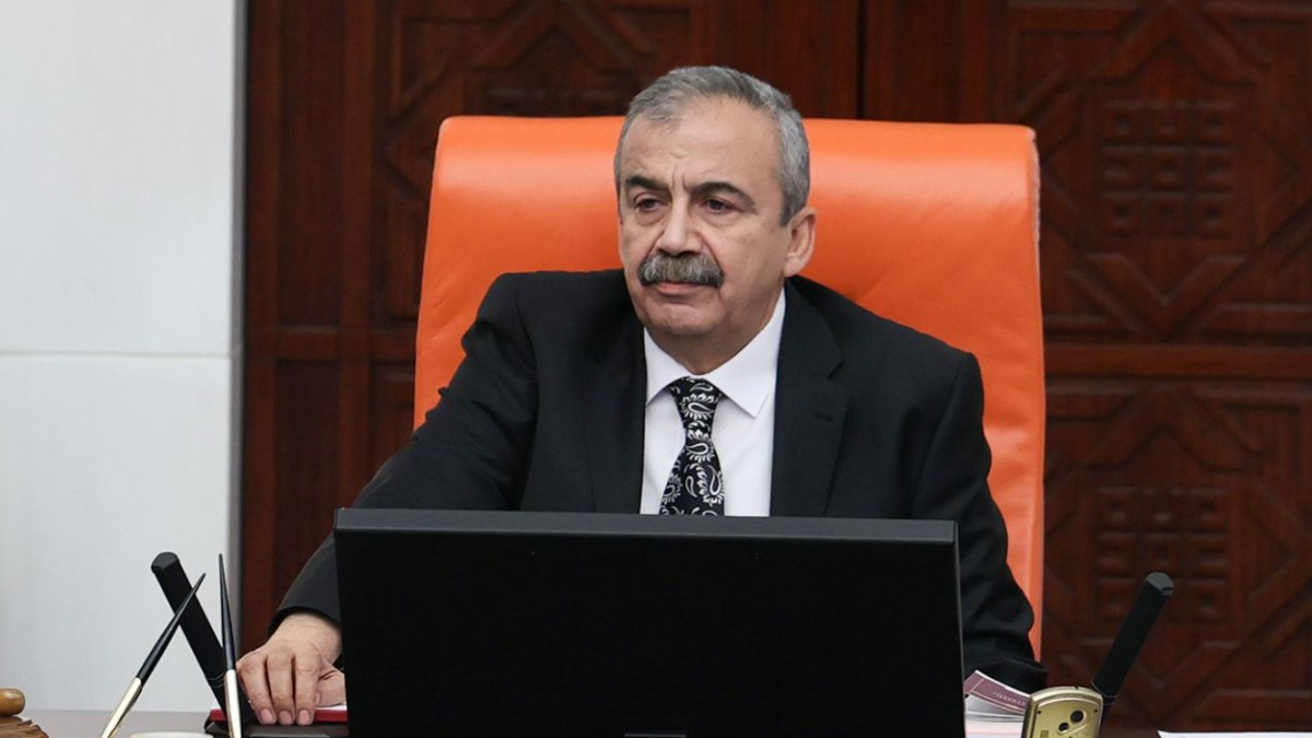 Sırrı Süreyya Önder’in doktoru son durumunu aktardı