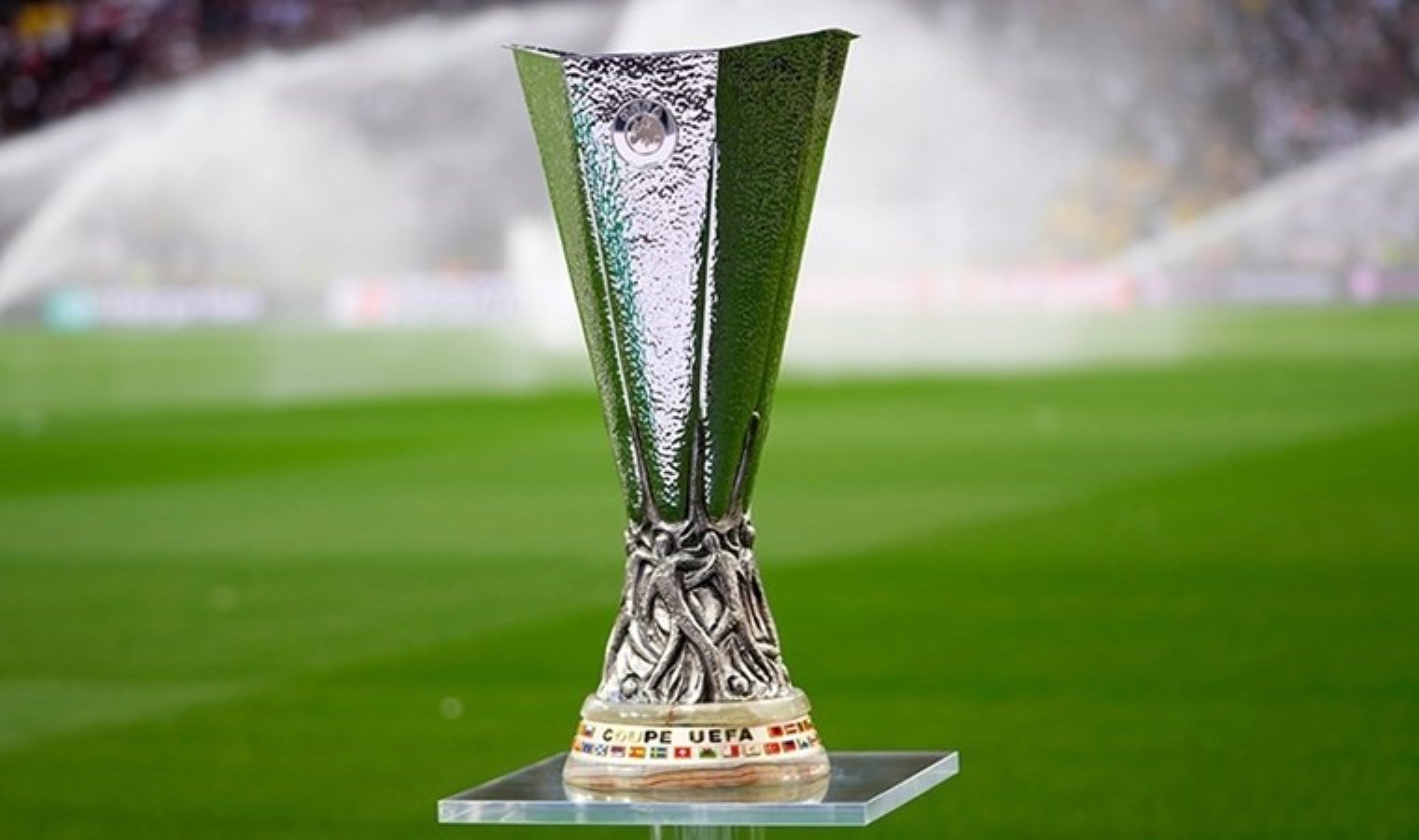 UEFA Avrupa Ligi’nde yarı final eşleşmeleri belli oldu!