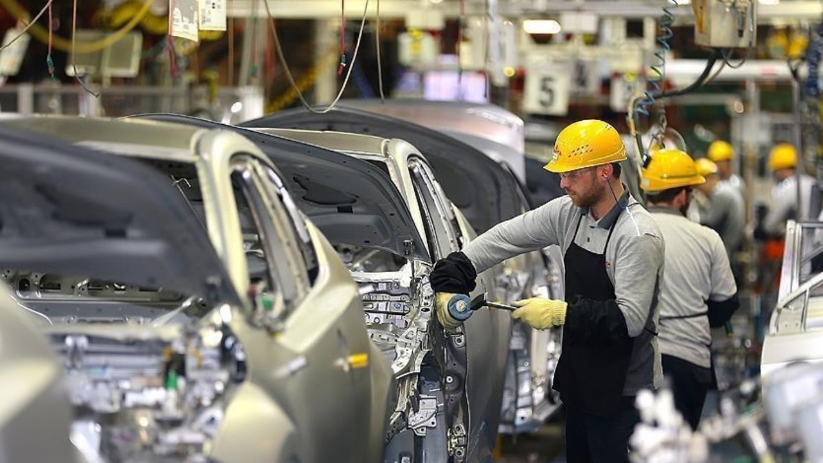 Alman otomobil üreticileri BMW, Mercedes ve Volkswagen’in karı Çin etkisiyle düşüyor