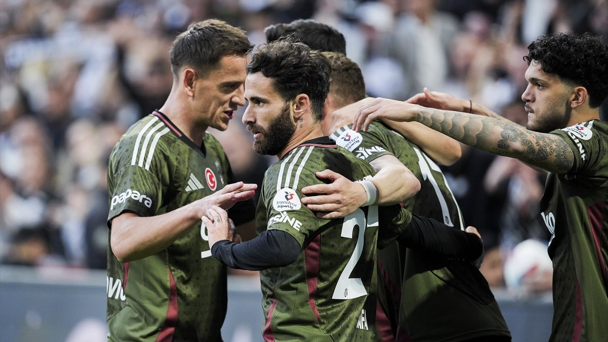 Beşiktaş, Adana Demirspor’u dört golle geçti
