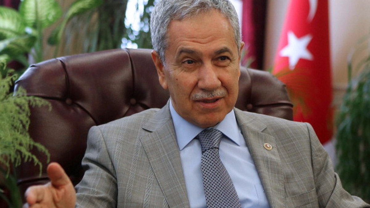 Bülent Arınç, İmamoğlu’nun tutuklu yargılanmasına karşı çıktı