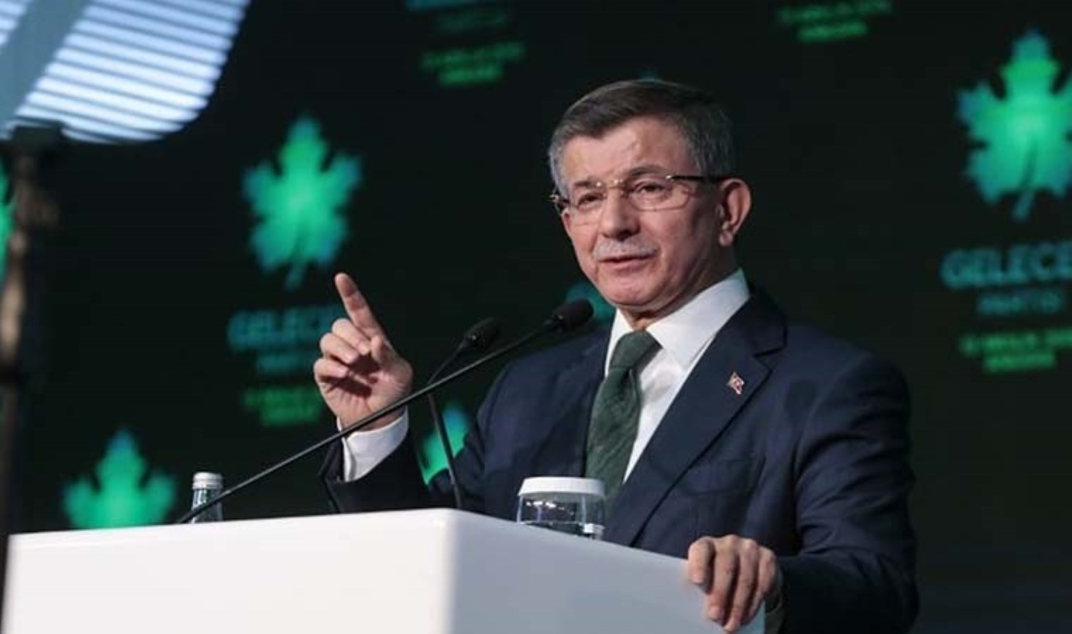 Davutoğlu’ndan iktidara ‘İsrail’ çağrısı: ‘Türkiye’nin caydırıcı gücünü gösterme zamanıdır!’