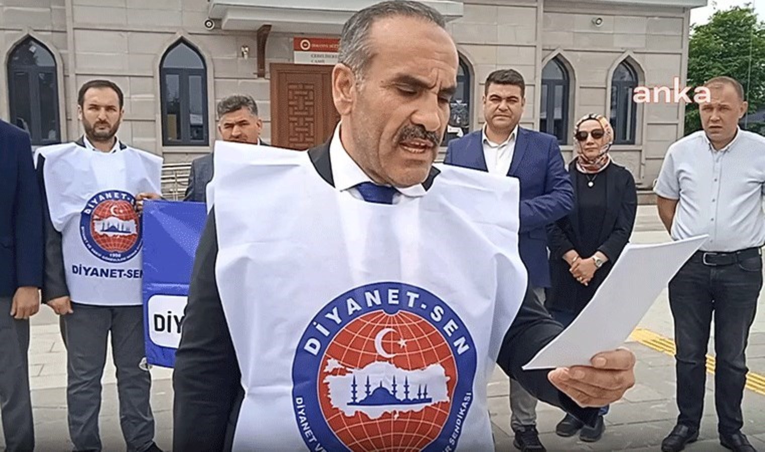 Diyanet-Sen’den gündüz kuşağı programlarının kaldırılması için imza kampanyası