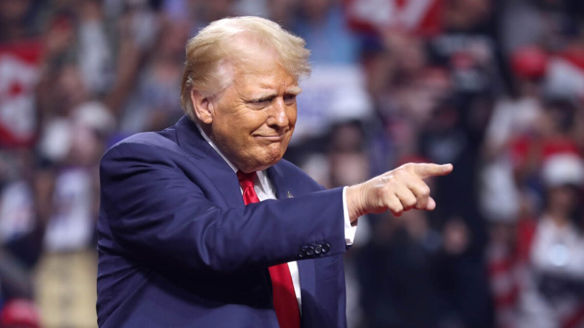 Donald Trump, Fed başkanı Powell’a hakaret etti: Aptal