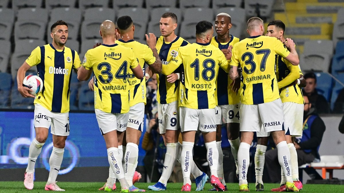 Fenerbahçe, Başakşehir’e 4 attı