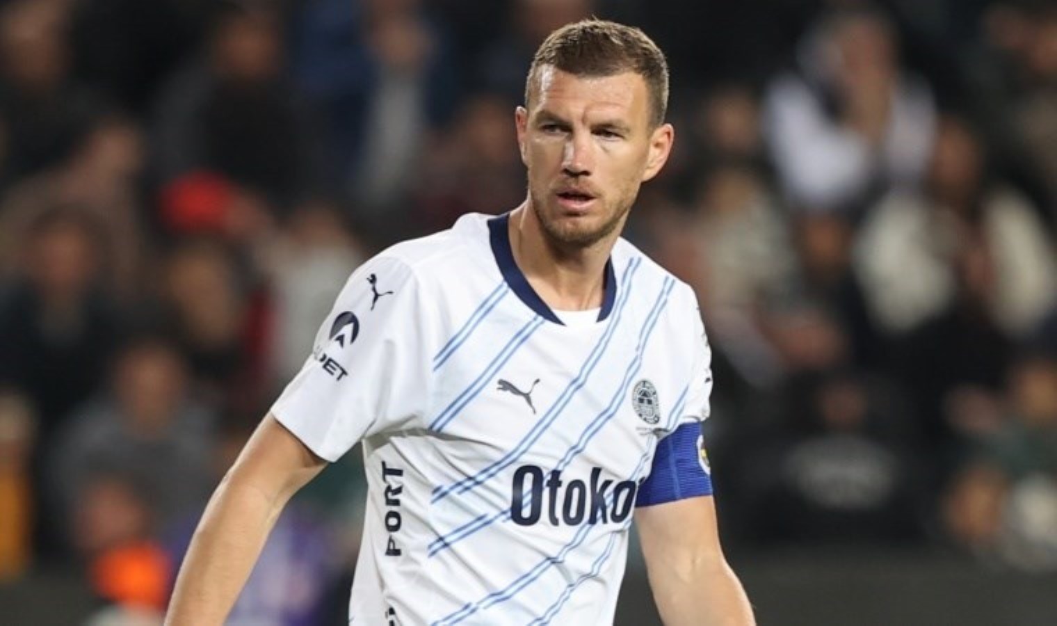 Fenerbahçeli Edin Dzeko’dan paylaşım: ‘Kendinizi her zaman…’