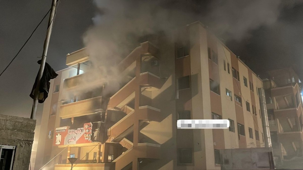İsrail, Gazze Şeridi’ndeki Nasır Hastanesi’ne saldırdı
