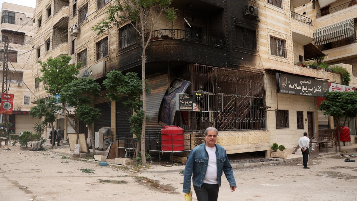İsrail, Suriye Devlet Başkanlığı Sarayı’nın yakınını vurdu