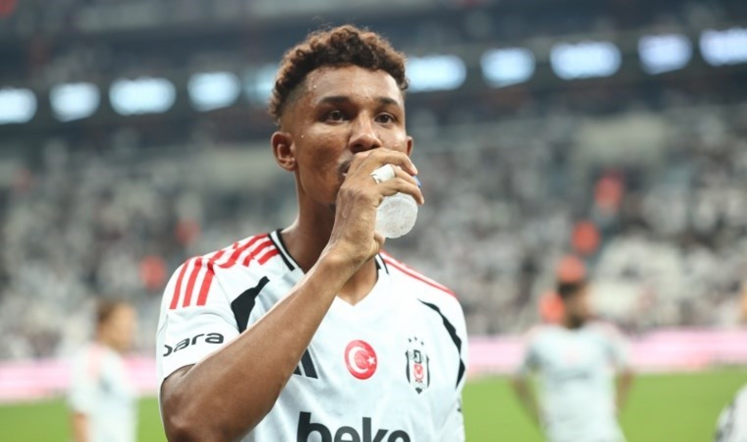 Kafa travması yaşamıştı: Beşiktaş’tan sakatlık açıklaması!