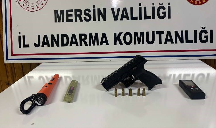 Mersin’de eski vali kaçak kazı yaparken yakalandı!