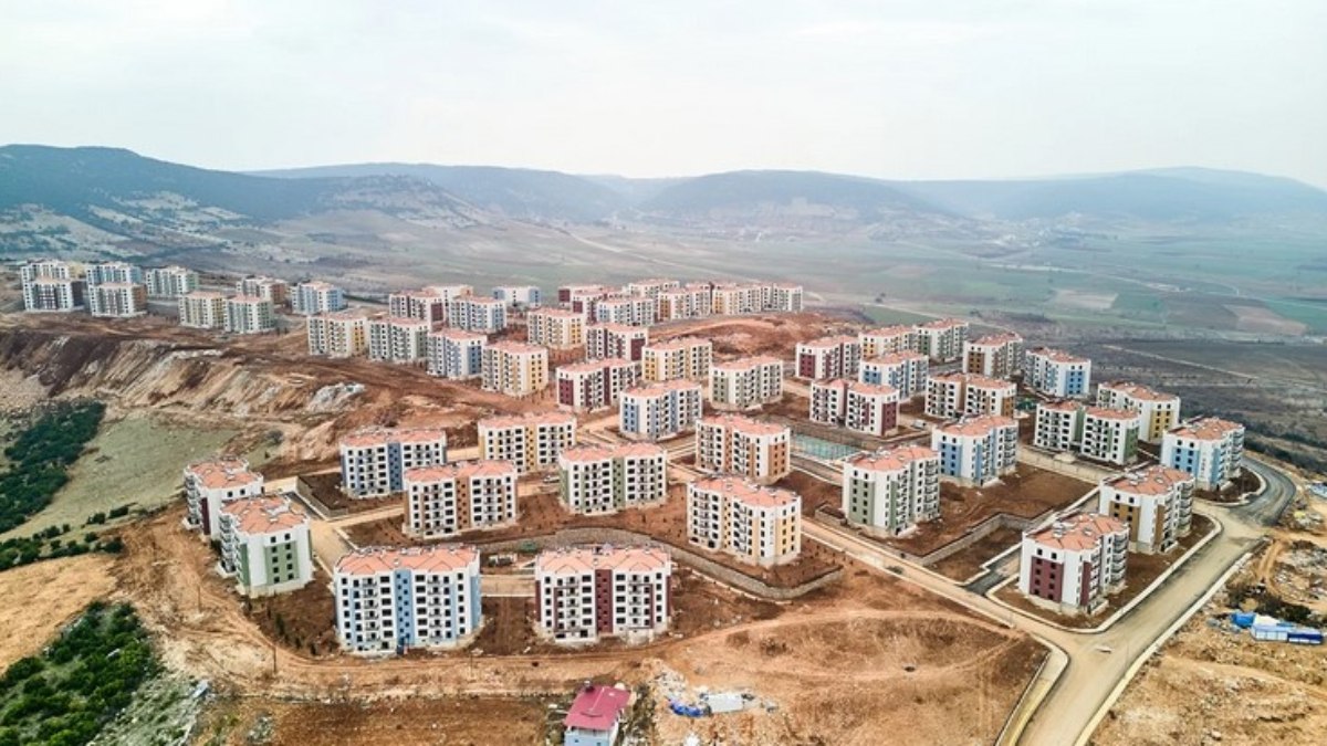 Murat Kurum: Deprem bölgesinde 250 bininci konutumuzu teslim edeceğiz