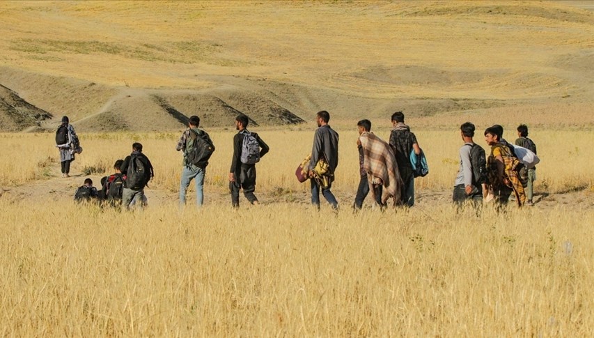 Afganistan’dan vatandaşlarına “geri dönün” çağrısı