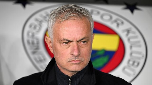 Ali Koç’dan şok çıkış… Mourınho için salonu susturdu! Ortam buz kesti