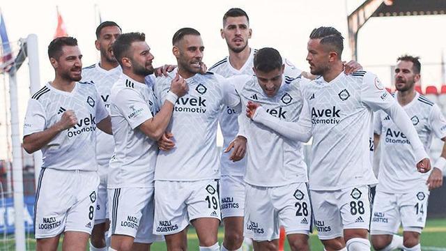 Altay’da 5 futbolcudan ihtar