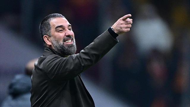 Arda Turan ilk transferini gerçekleştiriyor! Hem de Fenerbahçe’den… İlk temas gerçekleşti