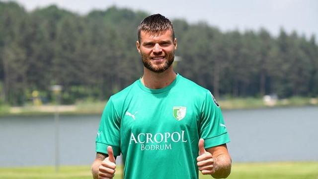Bodrum FK’dan ayrılan Celustka’ya 3 talip