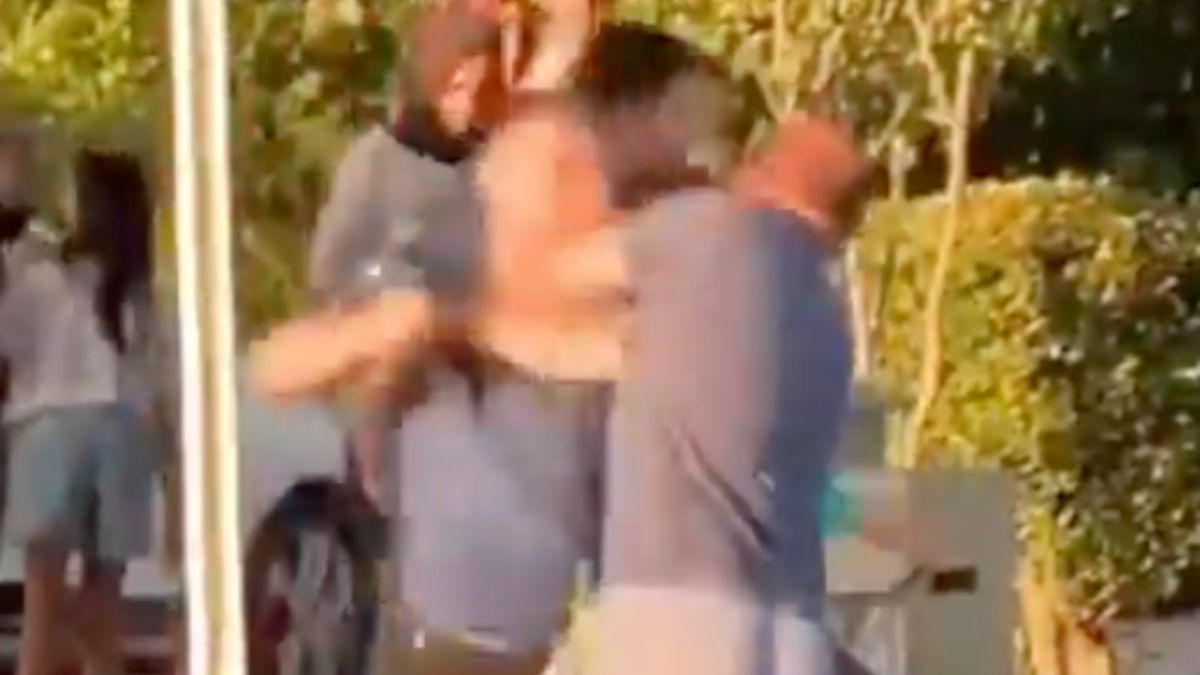 Denizli’de polis ile vatandaş yumruk yumruğa kavga etti