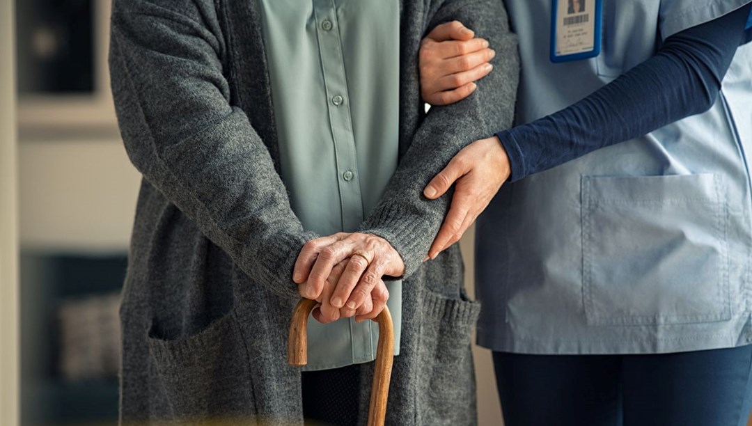 Dünyanın en yaşlı doktorunun 4 sırrı: 102 yaşında uzun yaşamını buna borçlu