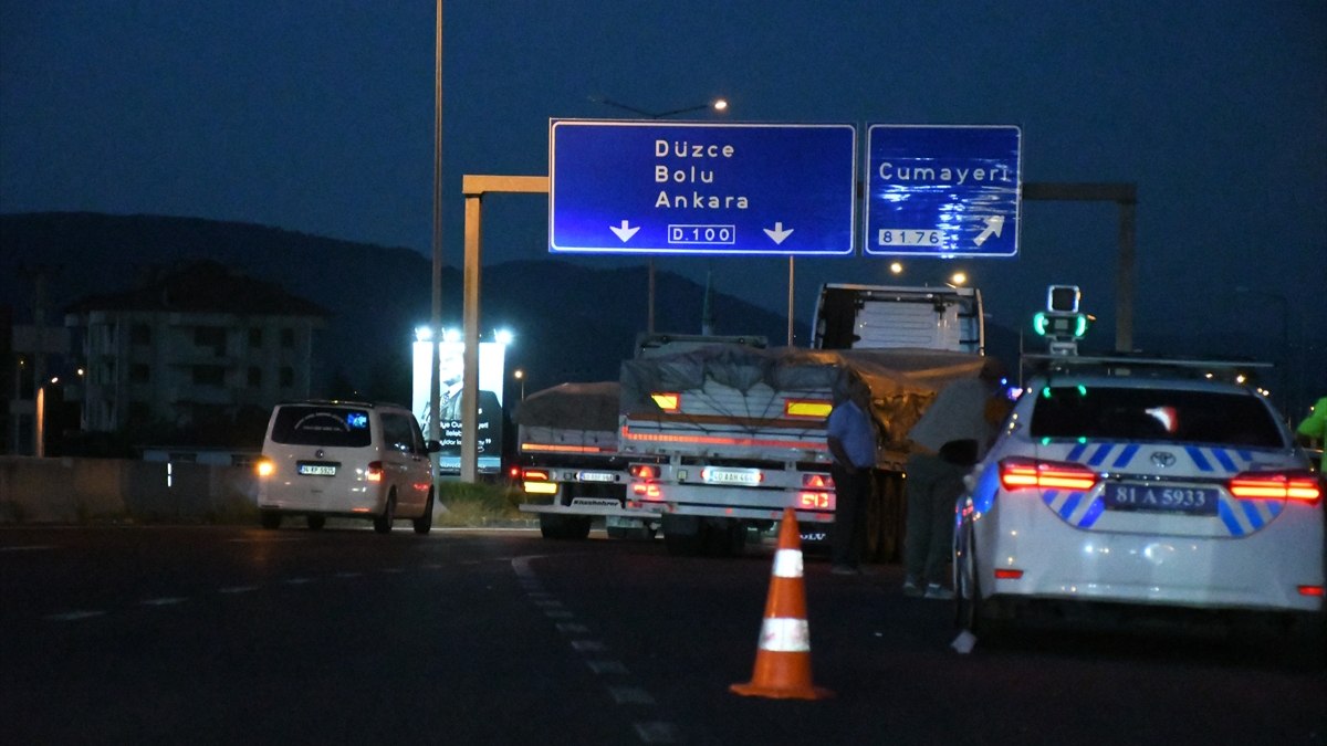 Düzce’de 5 günde hız sınırını aşan 224 araca yarım milyon lira ceza