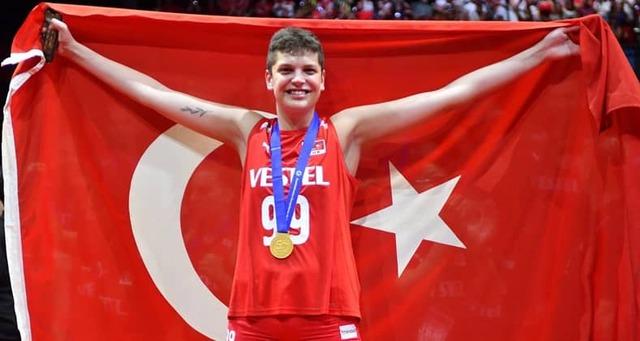 Eczacıbaşı, Milli voleyblcu Ebrar Karakurt’u kadrosuna kattı