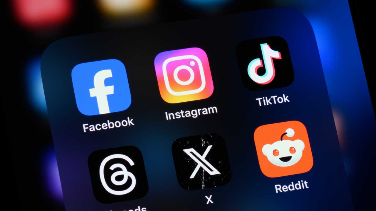 Facebook hesabı nasıl silinir? (2025 güncel rehber – iPhone ve Android)