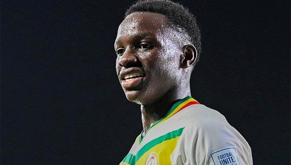 Fenerbahçe’de ilk transfer: 17 yaşındaki Amara Diouf’a 5 yıllık imza
