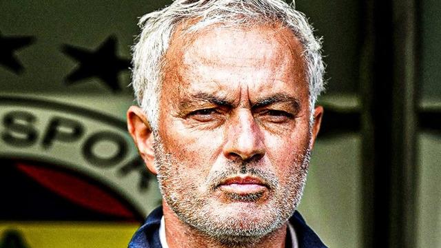 Fenerbahçe’de oyuncular kazan kaldırdı! Yıldız isimlerden tepki: “Jose Mourinho varsa biz yokuz”
