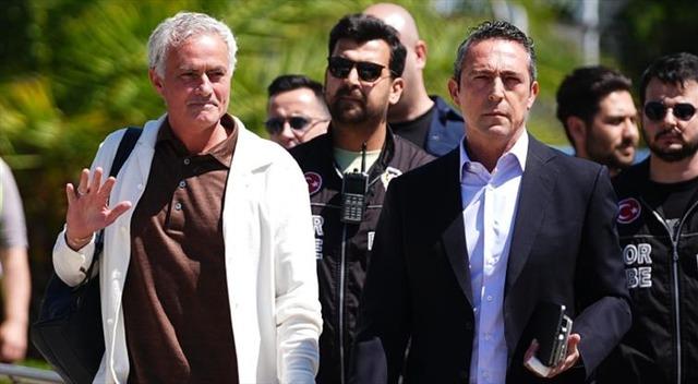 Fenerbahçe’de sil baştan kadro kuruluyor! Tam 12 oyuncu ile yollar ayrılıyor…