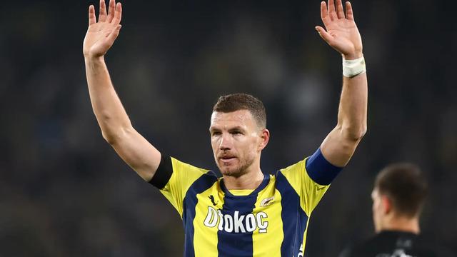 Fenerbahçe’den ayrılan Edin Dzeko’ya Süper Lig ekibinden sürpriz teklif!