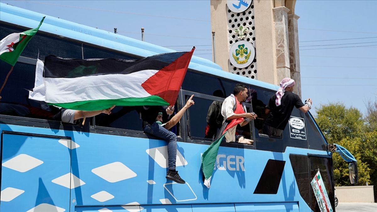 Gazze’ye umut taşıyan konvoy, 2 gündür engelleniyor