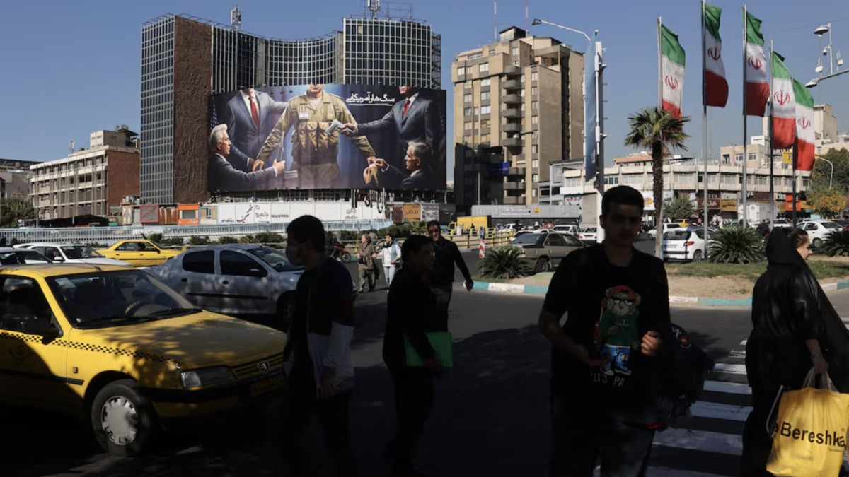 İran’da Mossad avı: Halka ‘maskeli, şapkalı insanlara dikkat edin’ uyarısı