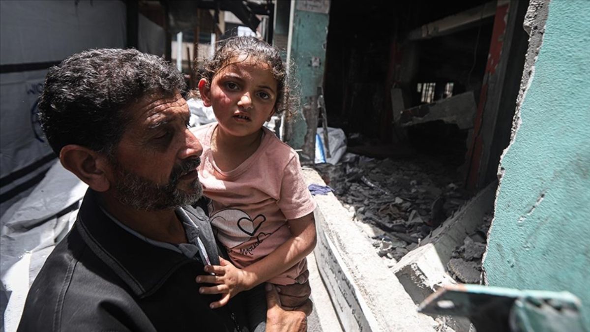 İsrail, Gazze ve Batı Şeria’da 16 bin 802 öğrenciyi öldürdü