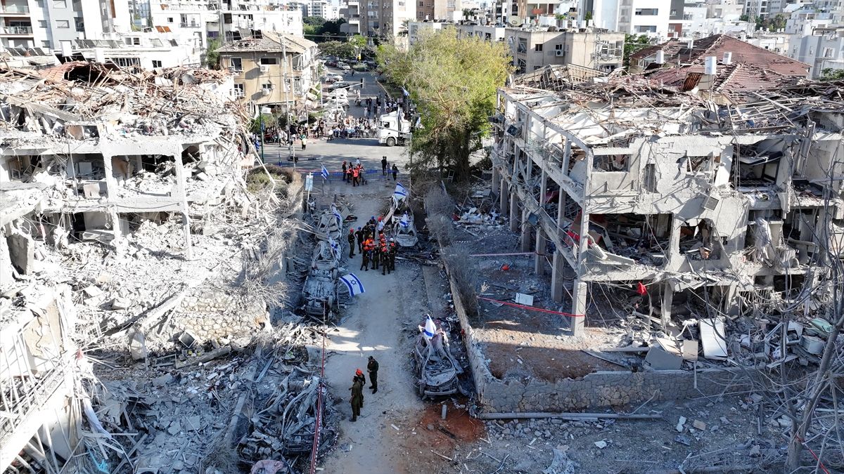 İsrail’in saldırıları sonrası ABD ile İran arasında ilk görüşme