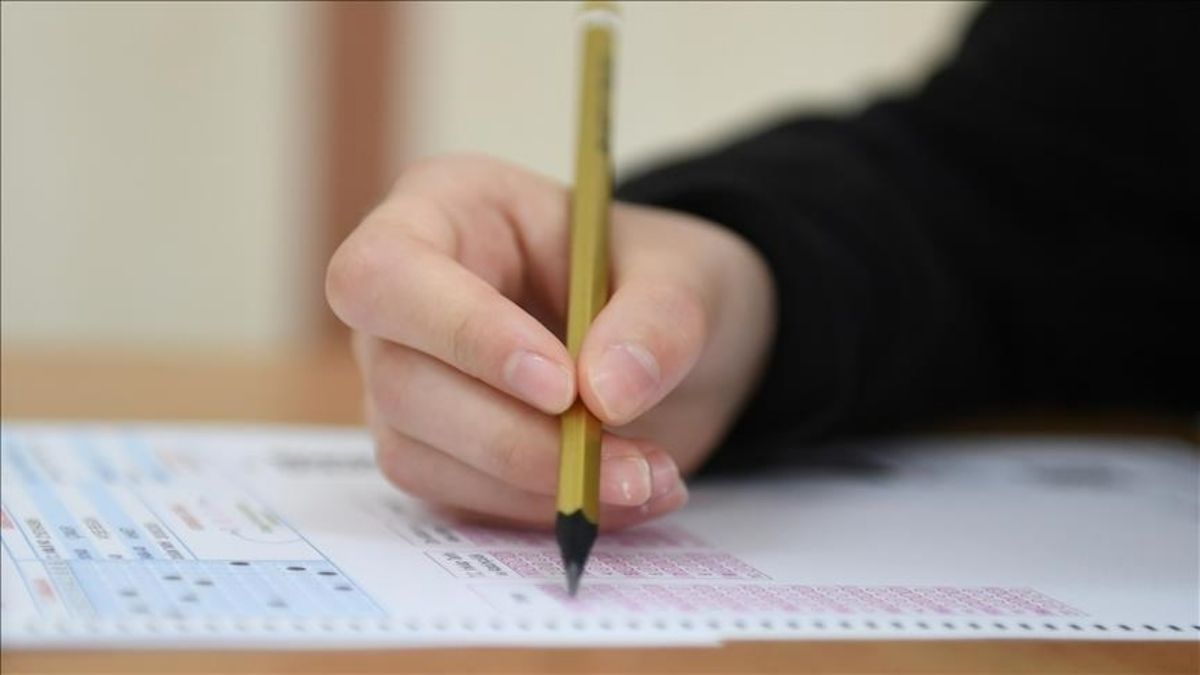 LGS başladı! 1 milyondan fazla öğrenci sınav heyacanı yaşıyor