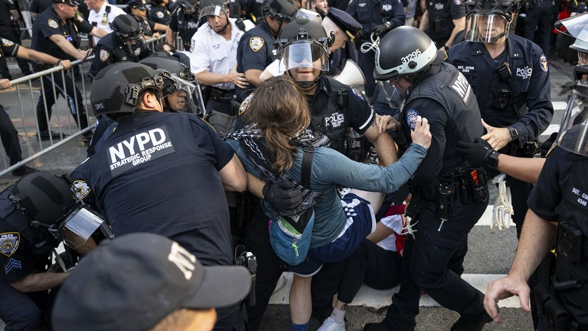 Los Angeles’ta gösteriler sürüyor