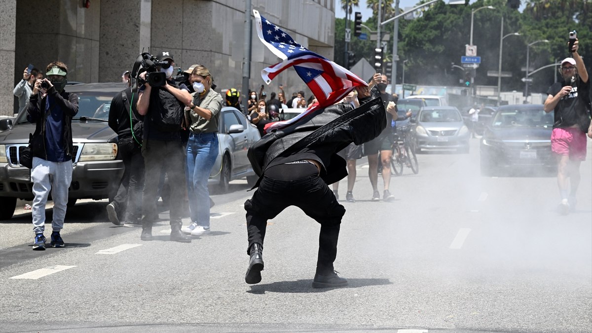 Los Angeles’ta protestolar tırmanıyor: Trump’tan ‘ülkeyi böldürmeyeceğiz’ açıklaması