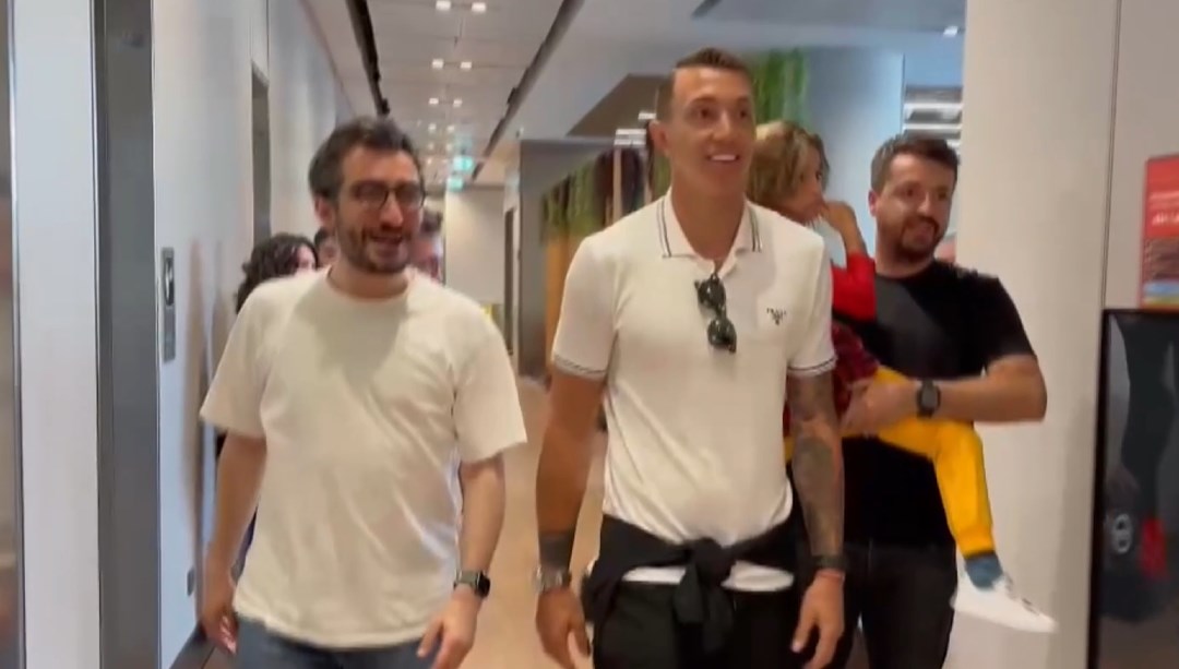 Muslera, Türkiye’den ayrıldı