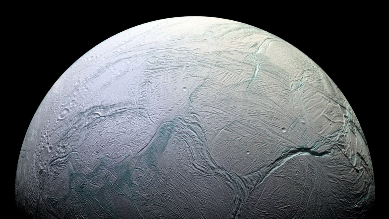 Neye niyet, neye kısmet: Europa için tasarlandı, Enceladus yolları göründü
