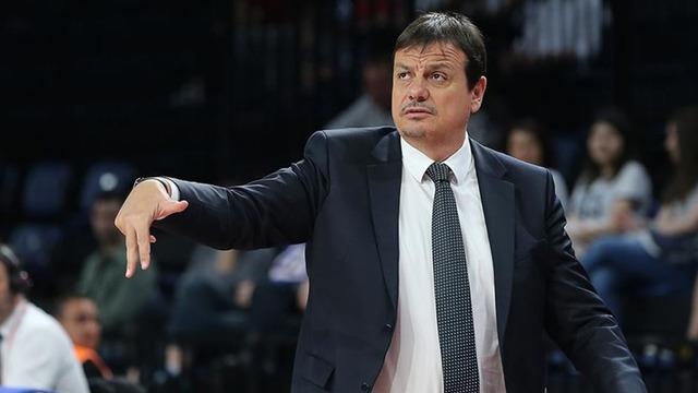 Olympiakos-Panathinaikos maçında teknik faul almıştı! Ergin Ataman nedenini açıkladı: “Kimse benim ülkeme küfür edemez”