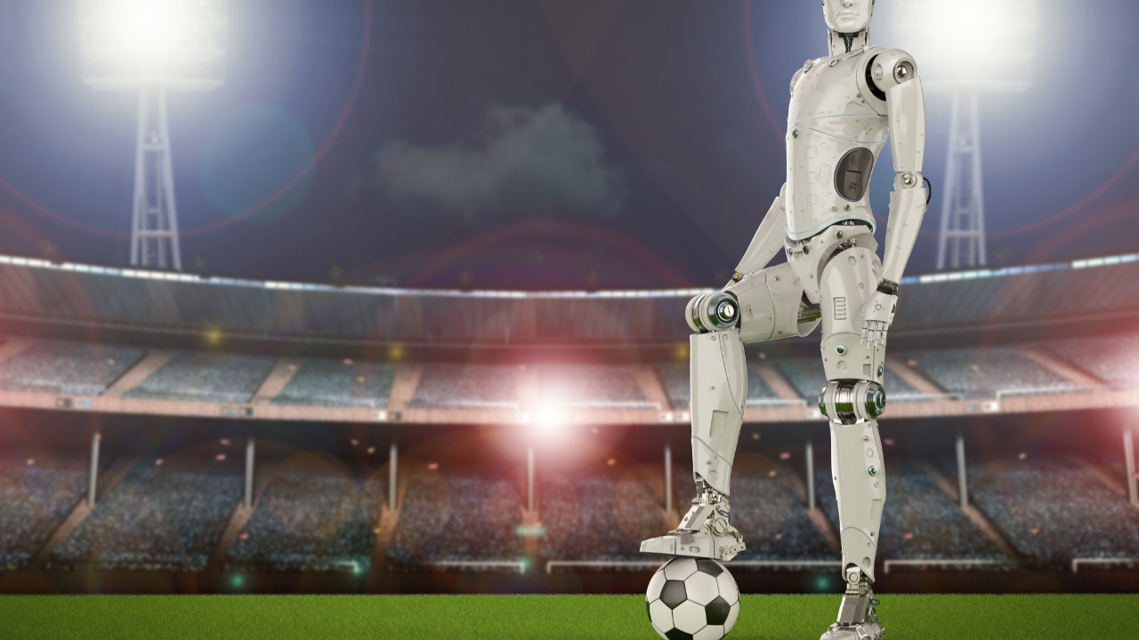 Yapay zeka destekli robot, badminton sahasında insanlara meydan okuyor