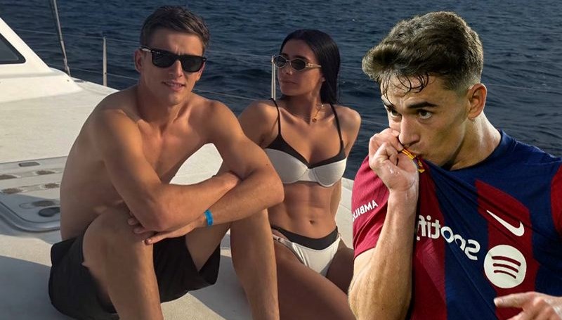 Yıldız futbolcu uğruna prensesi reddettiği sevgilisiyle tatilde