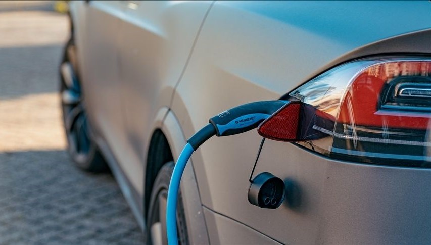 6 ayda 9.1 milyon elektrikli otomobil satıldı