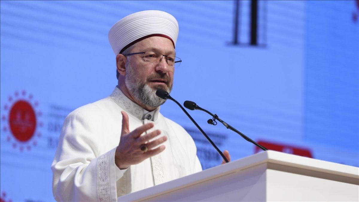 Ali Erbaş’tan çağrı: Orman yangınları için eller duaya açılacak